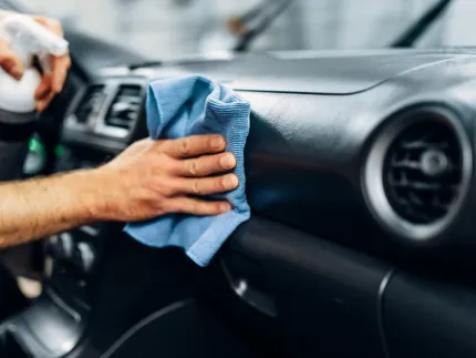 Auto detailing un salona tīrīšana